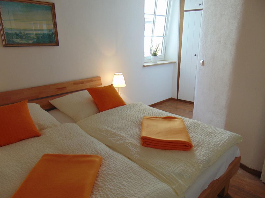 Ferienwohnung Bergblick /Moseltal Burgen  Exterior foto